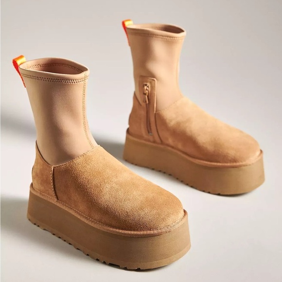 NWT UGG Classic Dipper Stretch Boots! - Picture 4 of 14